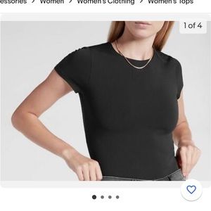 Express Body Contour tee size S